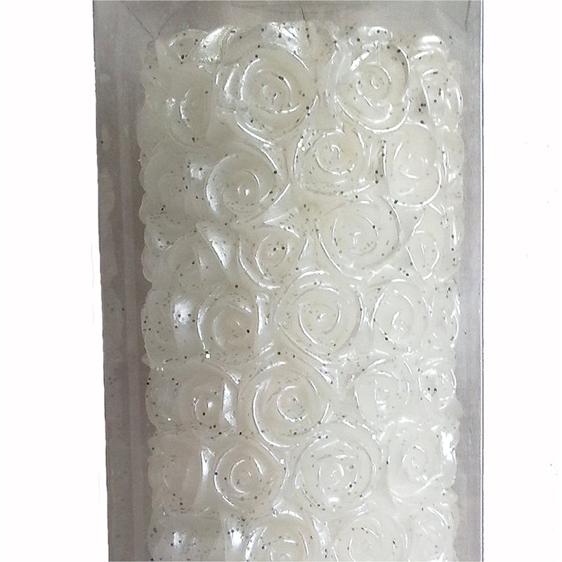 Bougie pilier à motif rose, H 9 po x l 2,75 po x p 2,75 po