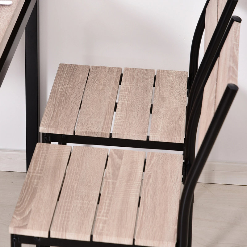 Ensemble repas pour quatre personnes
