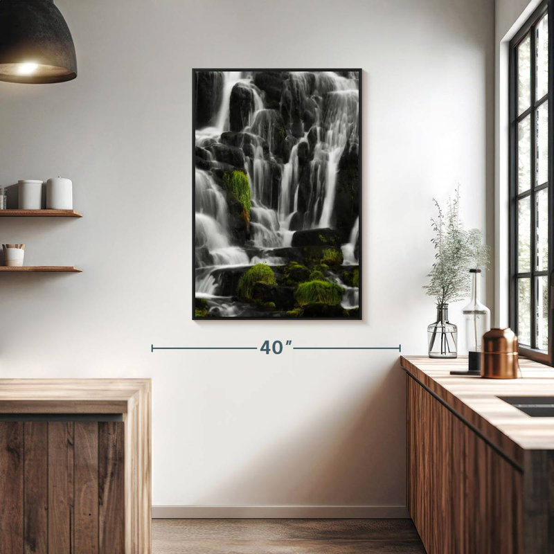 Cascade White Sonority, Cadre flottant noir, 27" X 40"