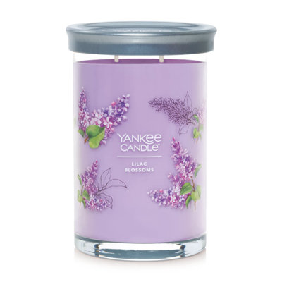 Signature Lilac Blossoms Scented Tumbler Candle