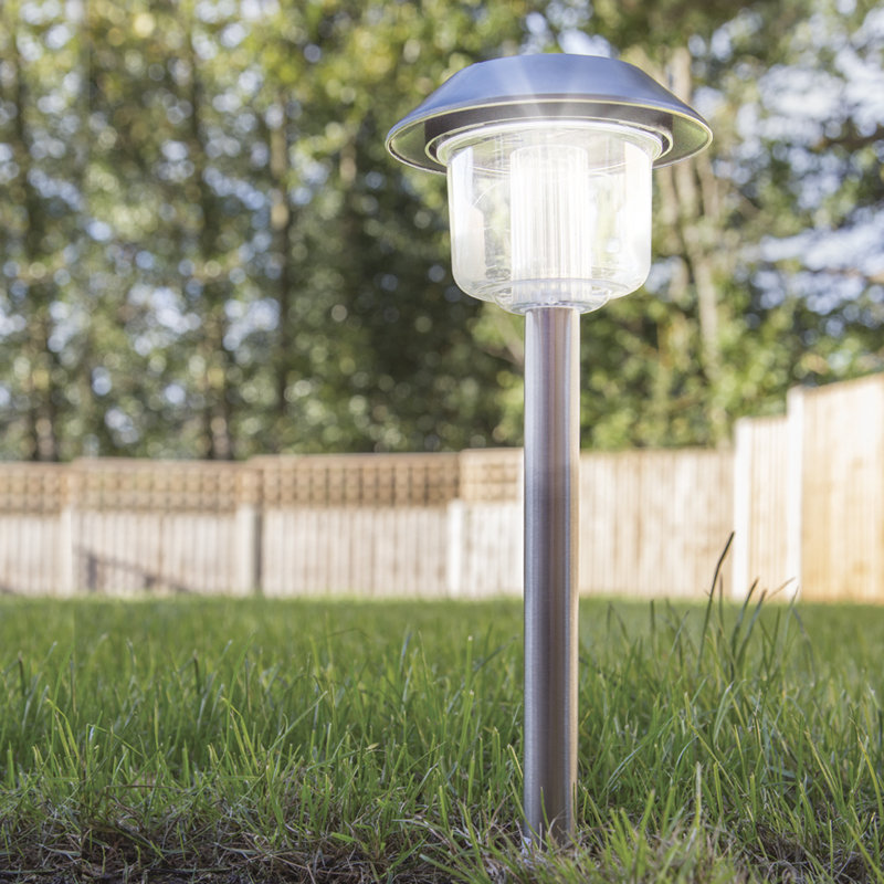 White Solar Powered Integrated LED Pathway Light Kit