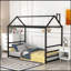 Lit plateforme House avec toit et cheminée-361526735