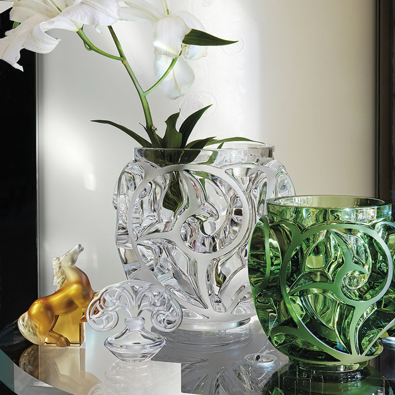 Tourbillons Handmade Crystal Table Vase, 10.51" H x 9.45" W x 9.45" D, Clear