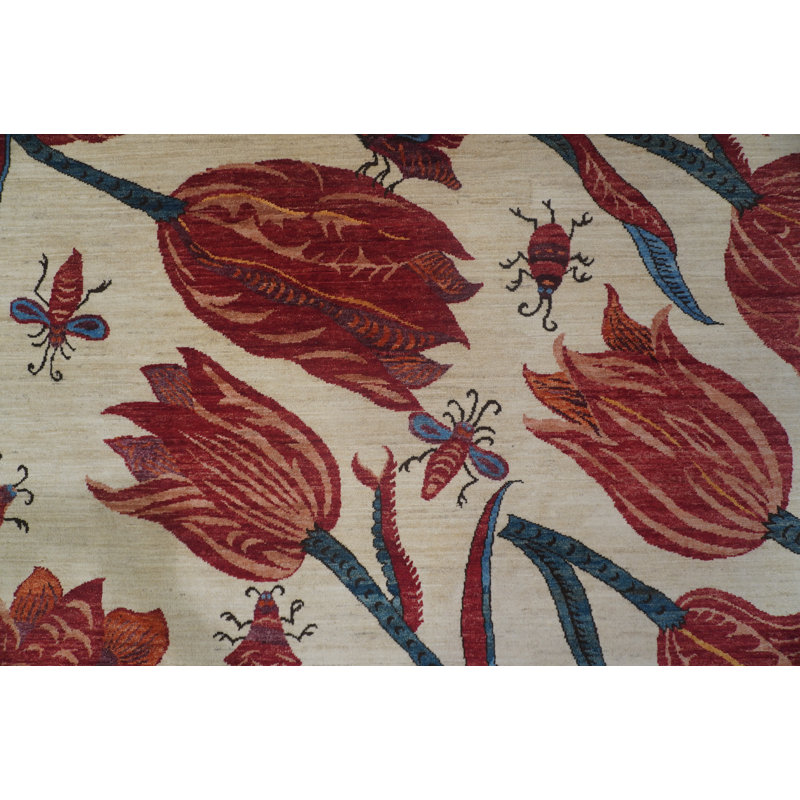 Aryana Hand Woven Wool Floral Area Rug