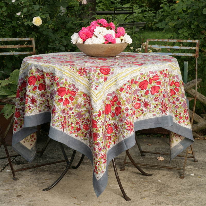 Jardine Tablecloth, 128" W x 71" L