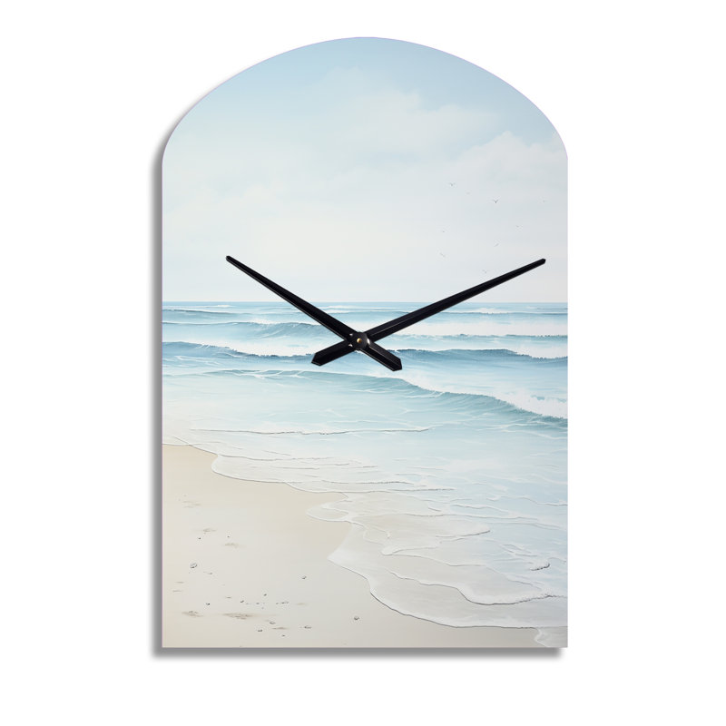 «Beach Photo Tranquil Waters I» - Horloge murale asymétrique, Moyenne