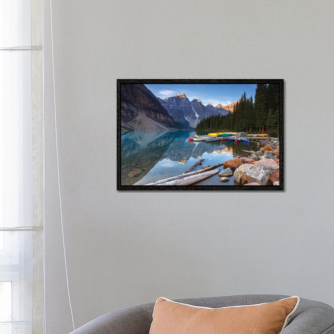 Valley Of The Ten Peaks, Banff National Park, Kanada von Sergio Lanza - Galerie-verpackte Leinwand Giclée auf Leinwand