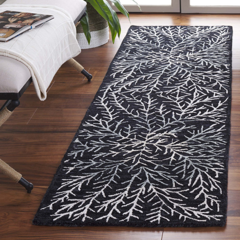 Soho Hand Tufted Wool/Cotton/Viscose Floral Rug in Black/Ivory, Runner 2'3" x 8'