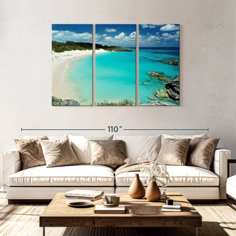 Gillard Bermuda, 48" H x 74" W