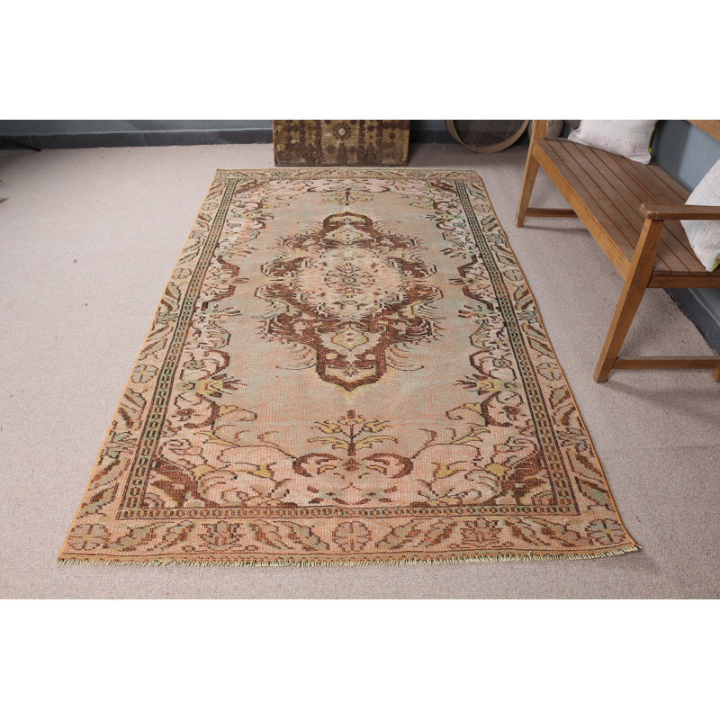 Découvrez le tapis turc authentique parfait pour votre salon en créant une ambiance bohémienne