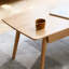 Table, table basse et bureau polyvalent en bois massif avec tablette de rangement