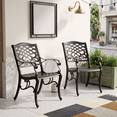 Ensemble de 2 chaises de salle à manger d'extérieur traditionnelles en fonte d'aluminium avec motif à volutes et dossier en treillis floral