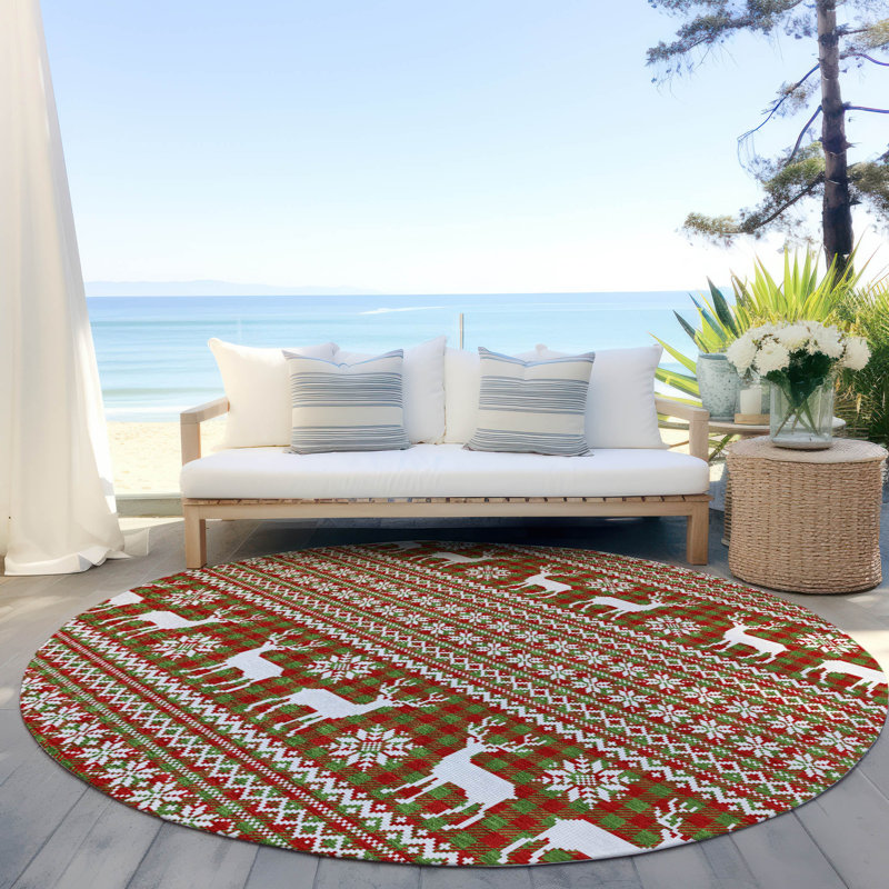 Machine Washable Indoor/Outdoor Christmas Reindeers Xhevrie Fern Rug, Round 8'