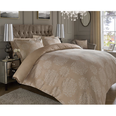 Dillsboro Cotton Blend Floral Duvet Cover Set with Pillowcases Included
