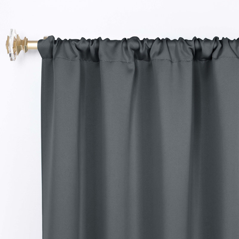 Paire de rideaux obscurcissant avec œillets Millendon, L 52 po x L 84 po, Gris