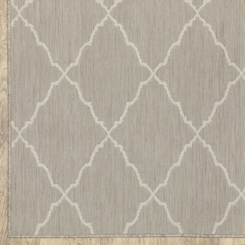 Tapis intérieur / extérieur gris Mckenny, Tapis de couloir de 1 pi 10 po x 7 pi 3 po