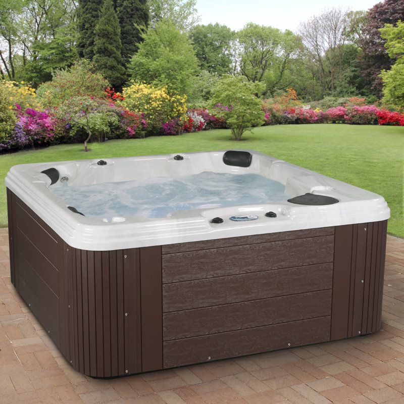 Spa 6 jets pour 50 personnes à 100 ports avec couvercle isolant Restore, Brown