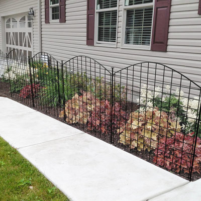 30" H x 29.5" W Black Metal Fencing with 5 Panels Included