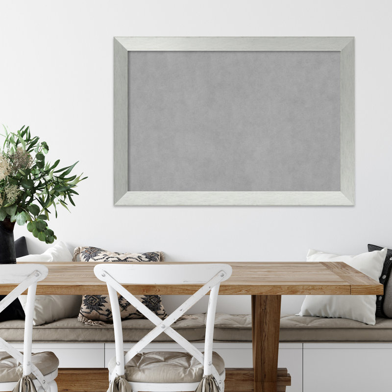 Tableau d'affichage mural magnétique, H 3 pi 2 po x l 2 pi 4 po