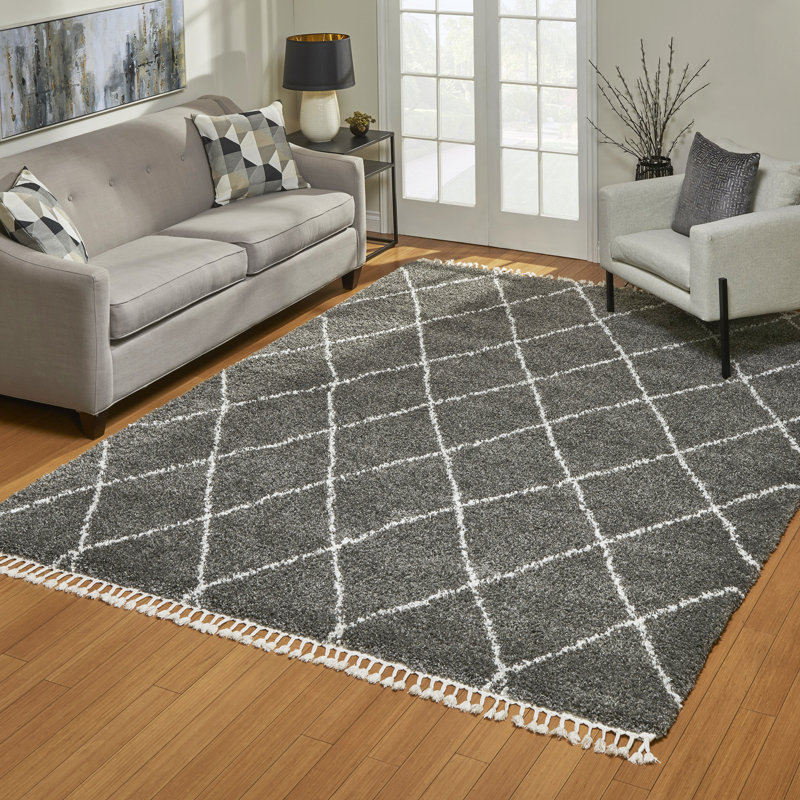 Tapis gris foncé / ivoire à motif géométrique moderne de losanges avec frange Marleigha, Rectangle 5 pi 3 po x 7 pi 5 po