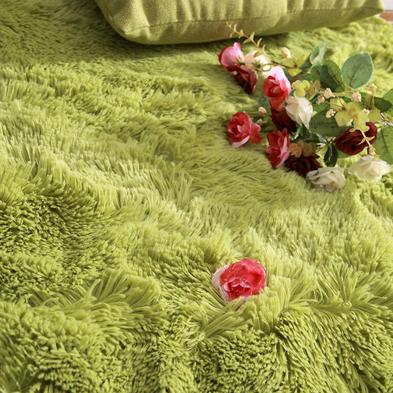 Tapis vert à poils longs