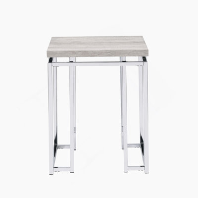 Table de bout moderne et moderne avec plateau en chêne naturel et structure chromée, parfaite pour les salons élégants et pour une surface supplémentaire.