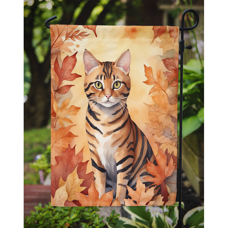 Chat en feuilles d'automne drapeau de jardin, Toyger