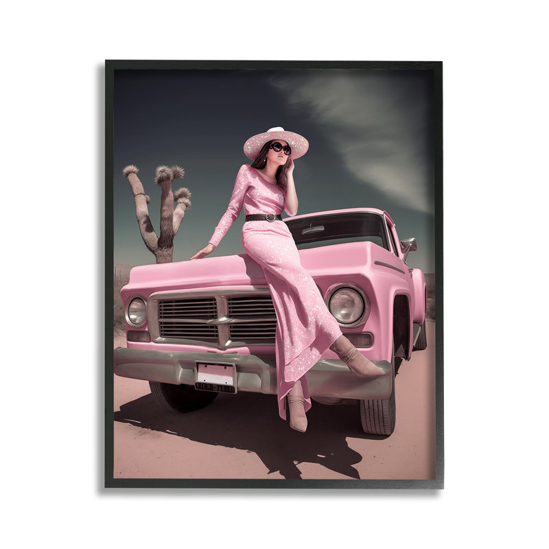 GlamWomaninDesertGicleeArtbyZiweiLi, Giclée encadrée noir minuit, H 14 po x l 11 po