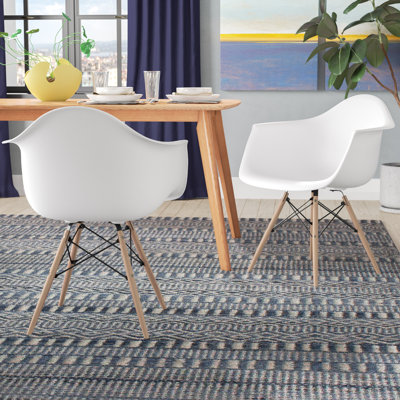 Chaise avec accoudoirs