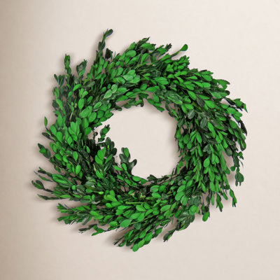 18" Boxwood Wreath
