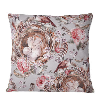 Motif rétro avec nids d'oiseaux roses, plumes I - coussin décoratif imprimé