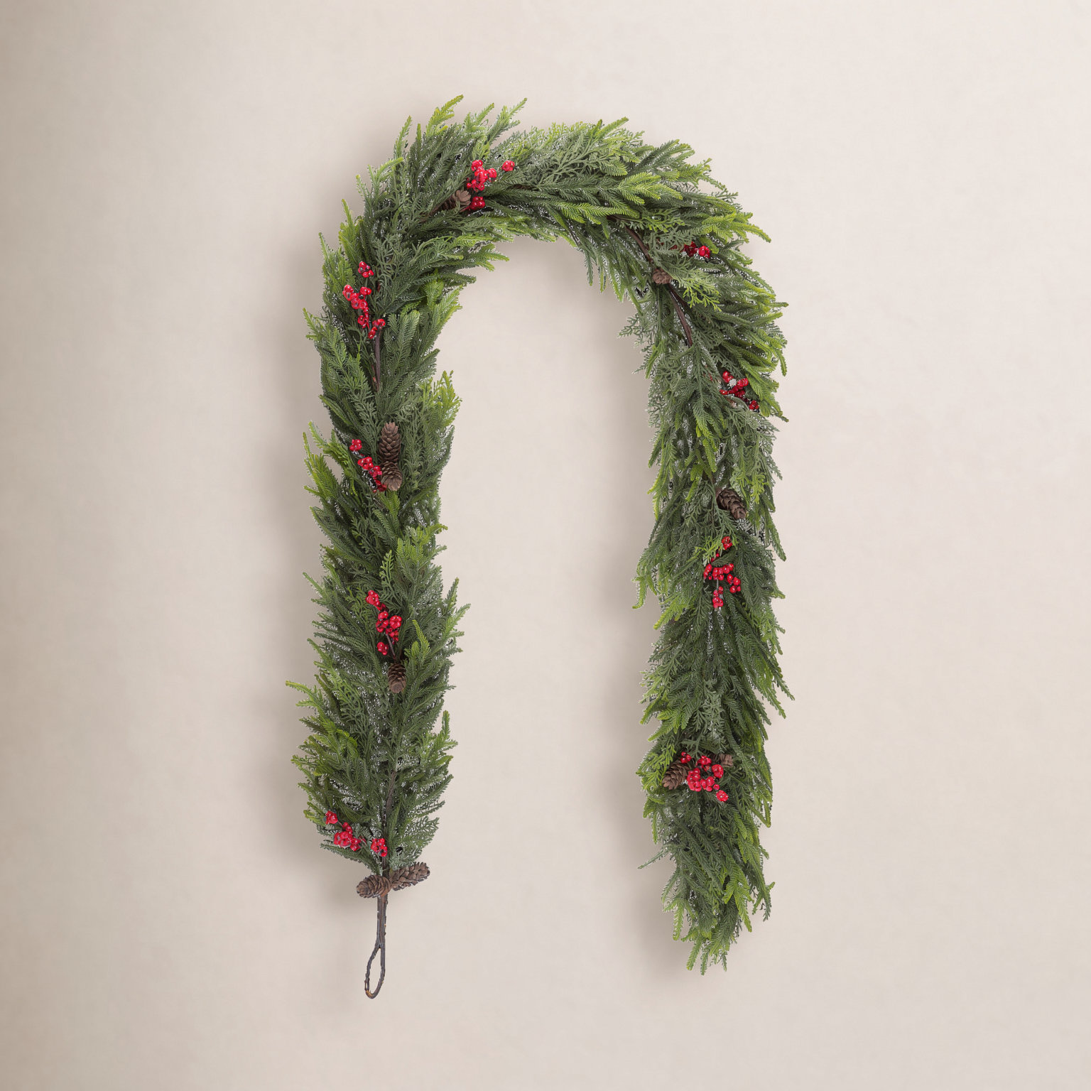 Christmas Garland with Pinecones and Red Berries, 9'