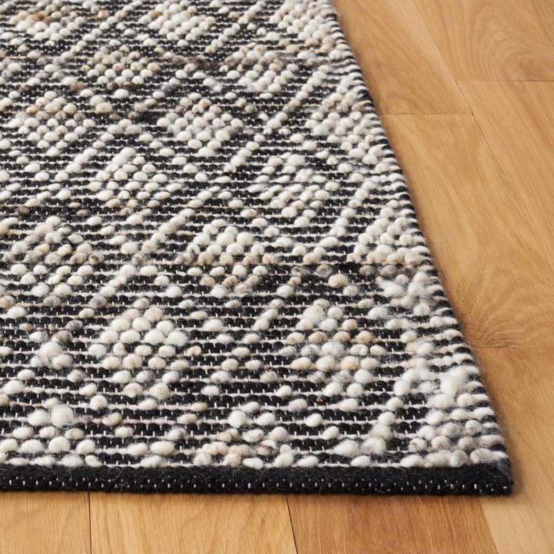 Natura Hand Woven Wool/Cotton Geometric Rug in Black/Ivory, Rectangle 3' x 5'