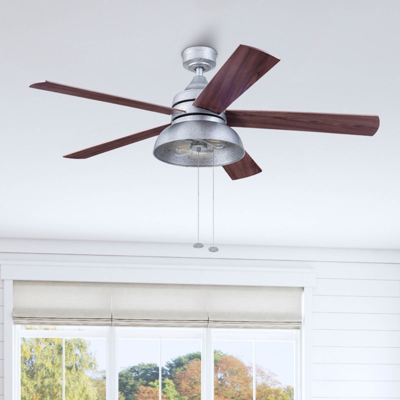 Ventilateur de plafond 52 po avec lumières Brightondale, Galvanisé avec pales en chêne argenté