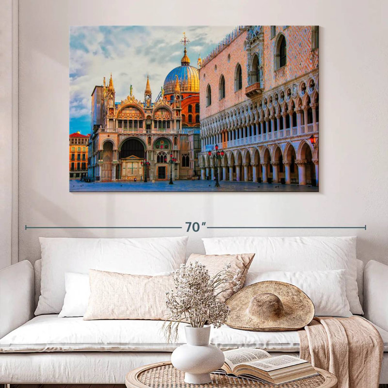 Kavia Saint Mark's Square, 34" H x 51" W