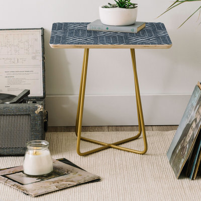 Table de bout à pieds croisés