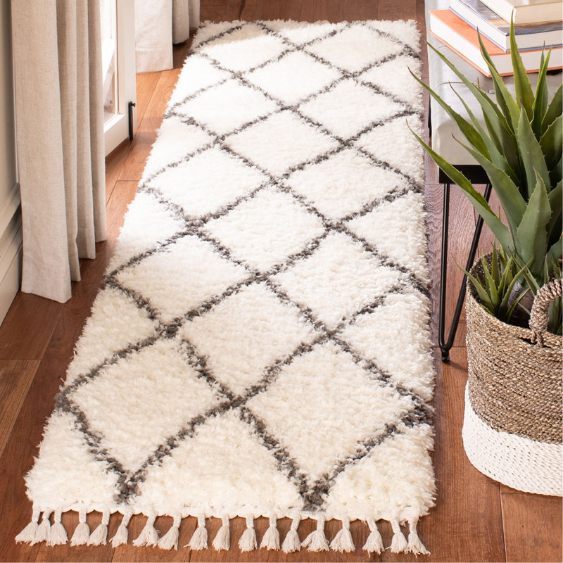 Tapis à motif géométrique Shanaya, Tapis de couloir 2 pi 2 po x 8 pi