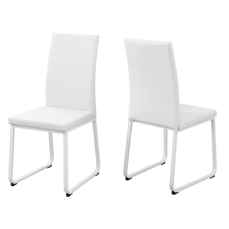 Chaise de salle à manger rembourrée d'aspect similicuir parfaite pour la cuisine ou comme chaise d'appoint Jenei, Blanc