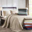 Couvre-lit réversible 3 pièces pour grand lit - Très grand pour matelas profond, rembourrage en coton prélavé confortable, comprend deux taies décoratives, 3 piquets faciles à laver, drapé de matelas surdimensionné