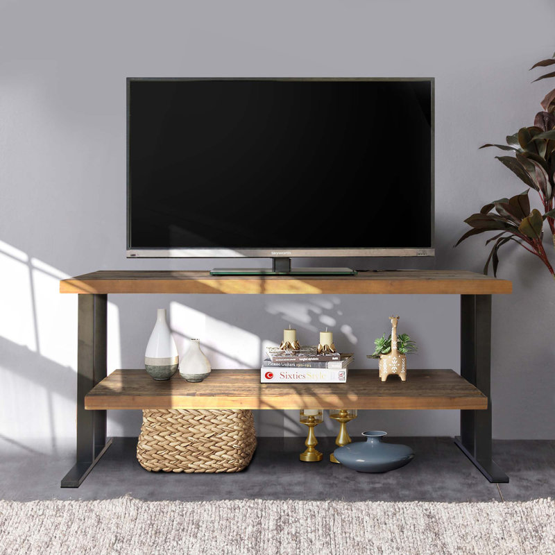 Console multimédia avec une tablette pour votre décoration intérieure, bois récupéré naturel et finition noire