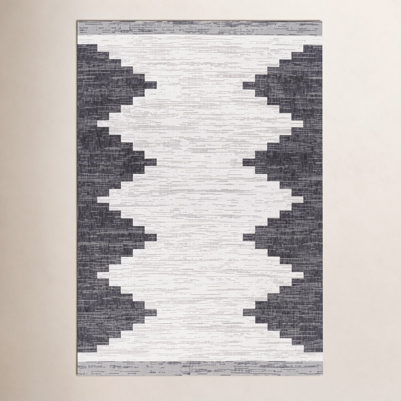 Mortimer Southwestern Indoor / Outdoor Rug, Rectangle 4'3" x 5'11"