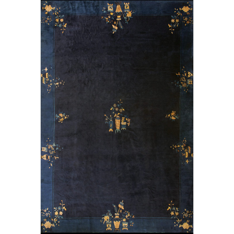 Tapis bleu marine antique des années 1920 à motif floral chinois antique