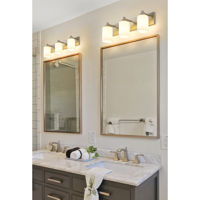 Éclairage pour meuble-lavabo à 3 lumières Partin, Nickel brossé