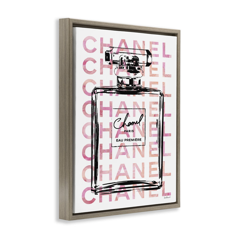 «Glam Perfume Bottle Brand Text Floater» par Amanda Greenwood, H 31 po x l 25 po