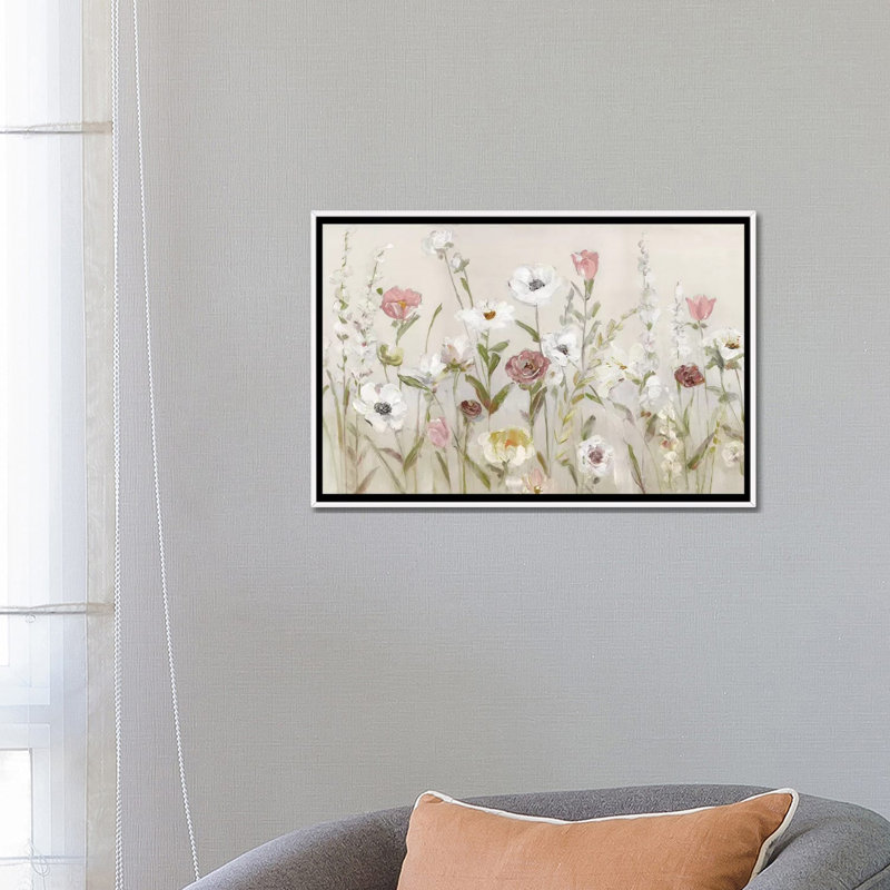 «Bloomin Around» par Sally Swatland, impression, Toile encadrée flottée blanche, H 18 po x l 26 po x P 1,5 po, Non