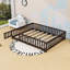 Grand lit sur pied avec rails et porte-1170966847