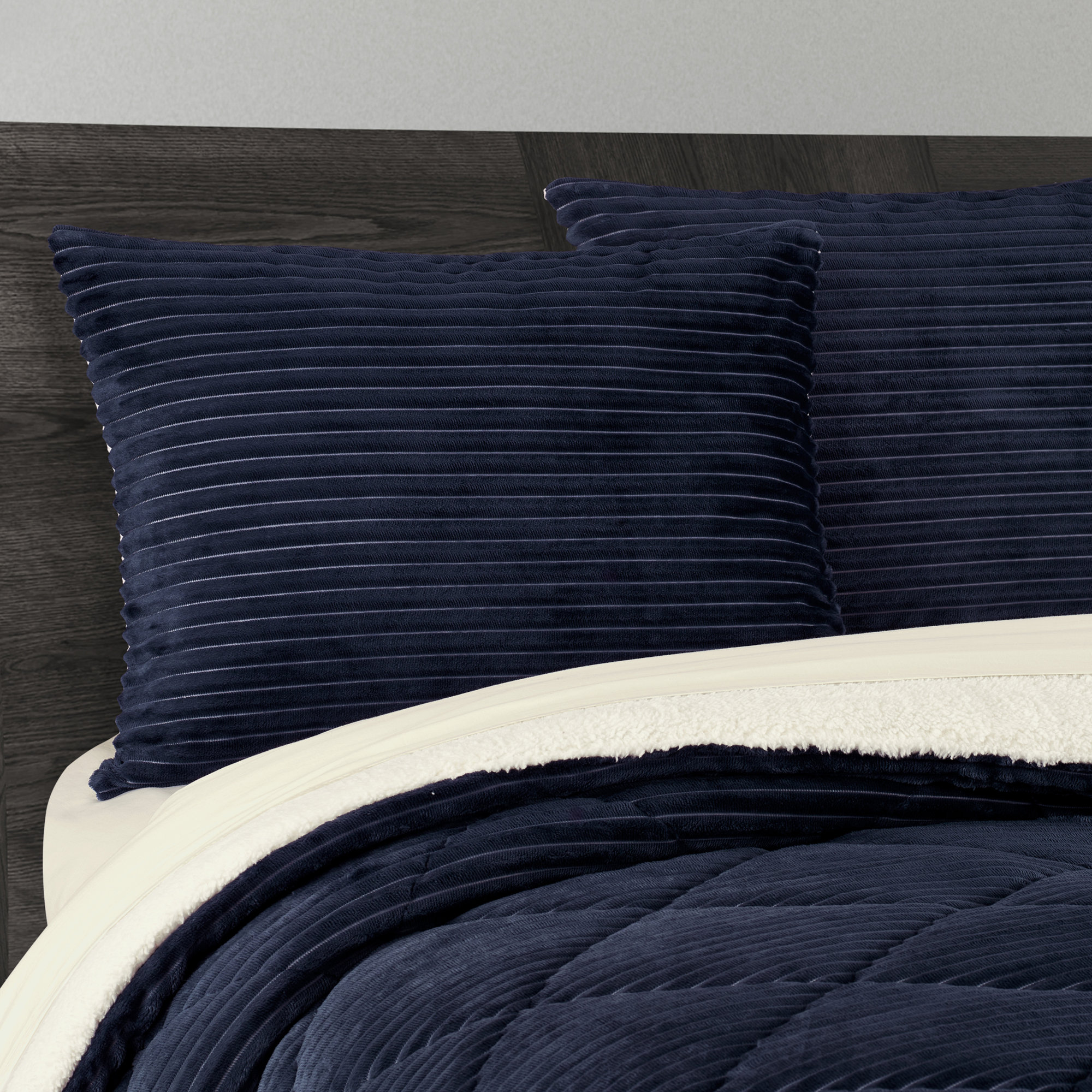 Everett 3Pc. Comforter Set, Queen Comforter + 2 Standard Shams, Navy