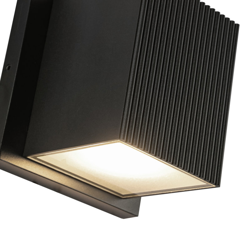 Mavis LED Outdoor Sconce, Black