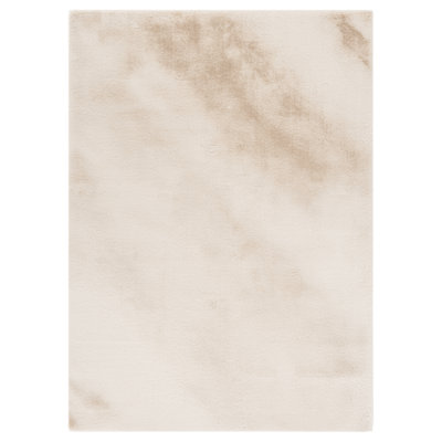 United Weavers Mairwen Plush Beige Area Rug 5'3" x 7'2"
