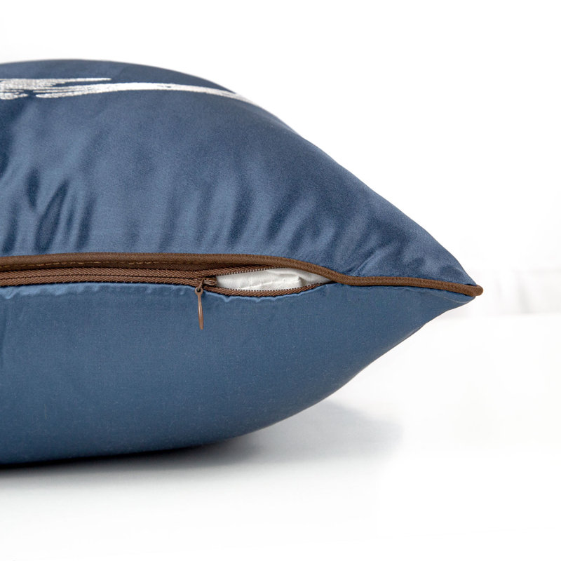 Housse de coussin brodée Zen Lotus